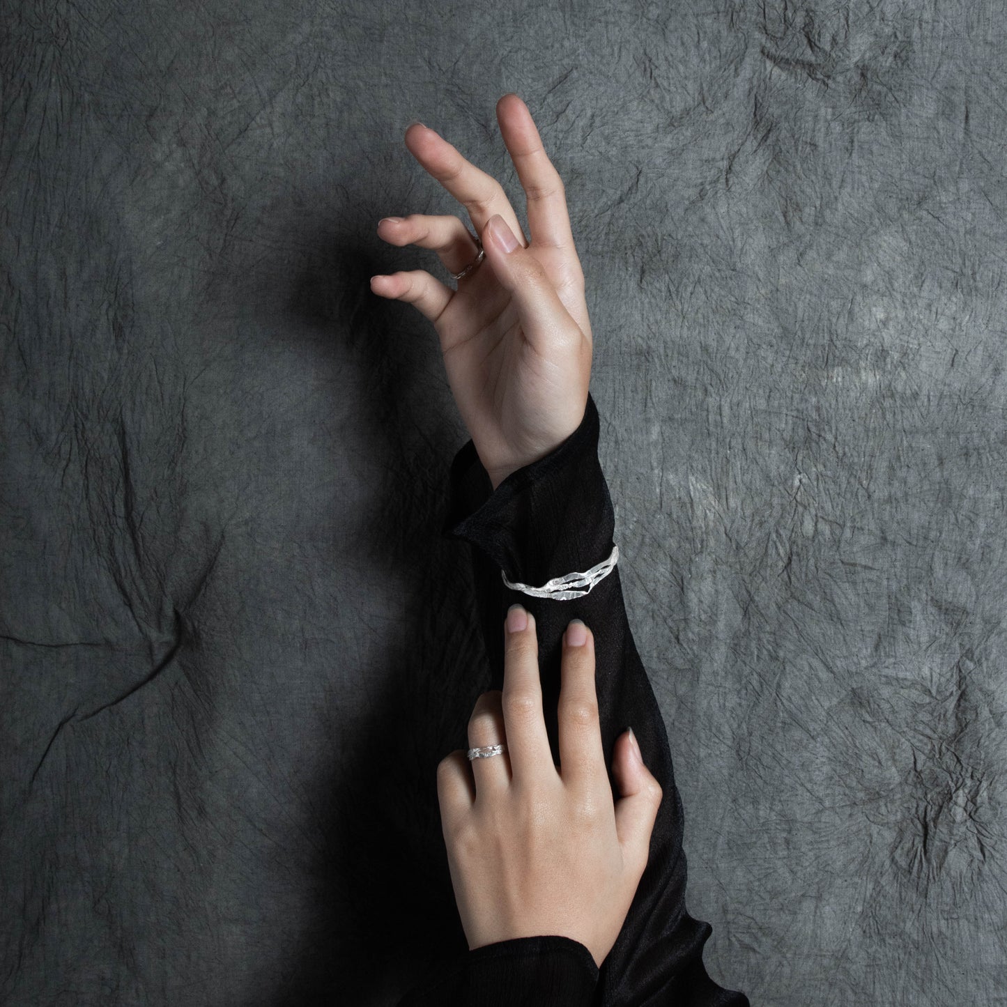 Deposition ๐๐ฆ๐ฅ๐ช๐ฎ๐ฆ๐ฏ๐ต๐ข๐ณ๐บ๏ฝ"Wall" Bracelet - Sterling Silver