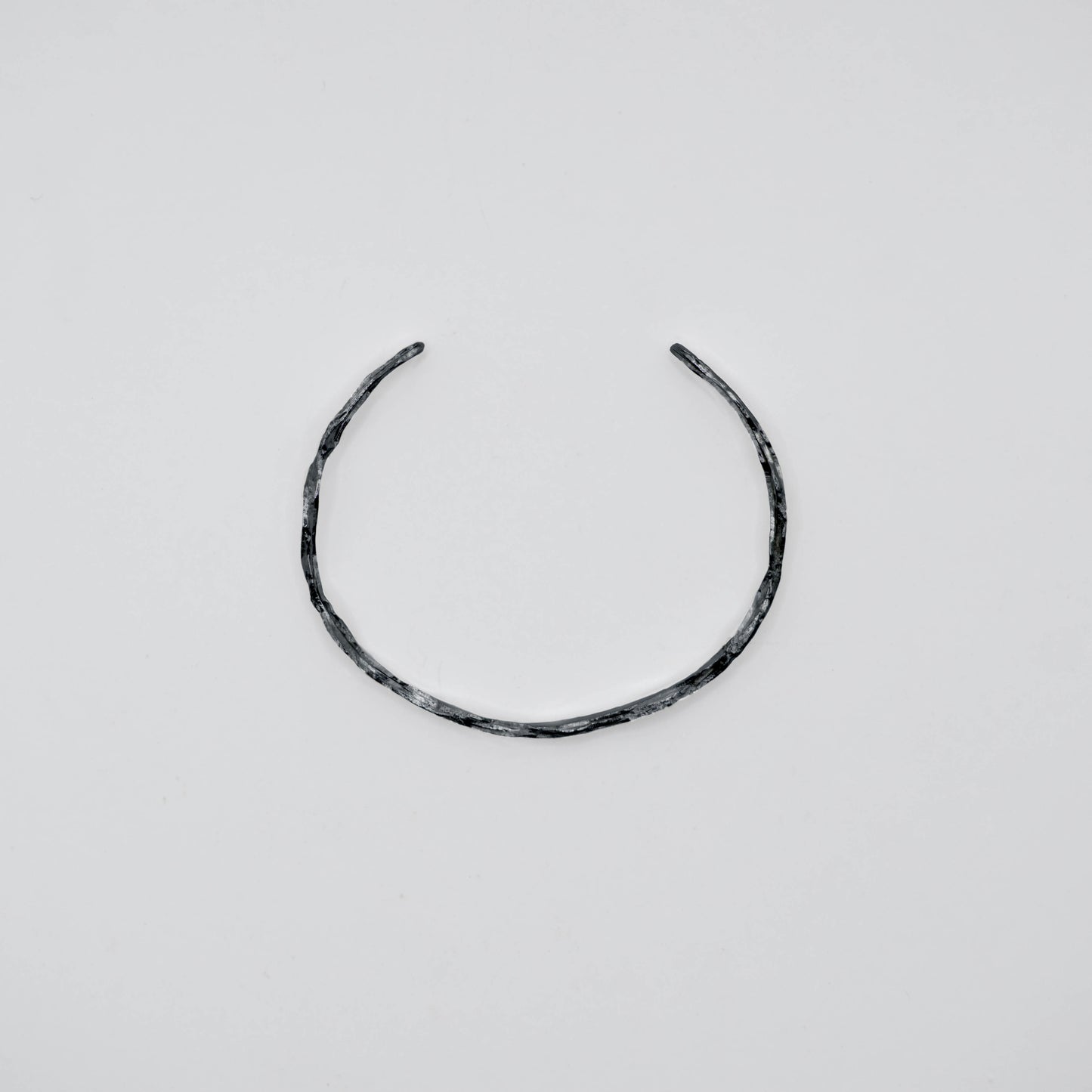 Deposition 𝘚𝘦𝘥𝘪𝘮𝘦𝘯𝘵𝘢𝘳𝘺｜"Wall" Bracelet-dyed black