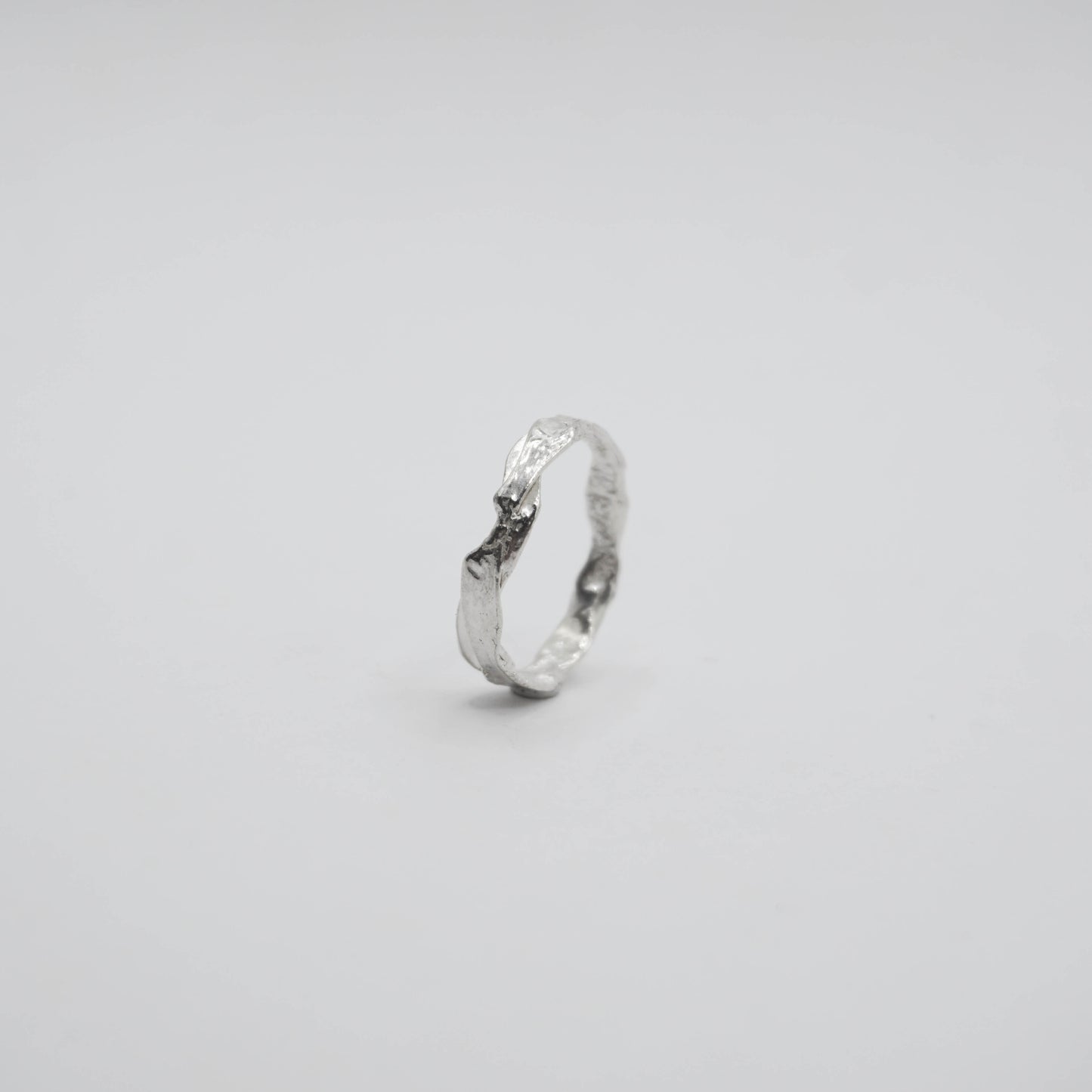 沉積 𝘚𝘦𝘥𝘪𝘮𝘦𝘯𝘵𝘢𝘳𝘺｜《壁》單圈戒 - 純銀